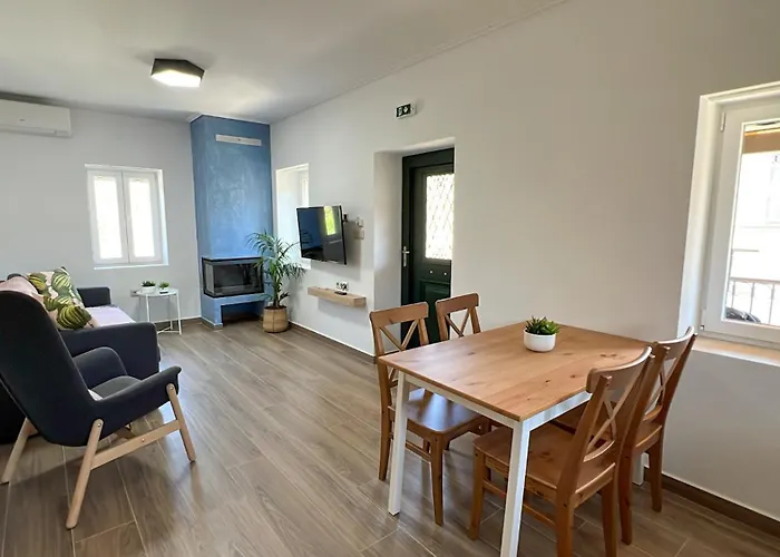 Nafsika Stone Apartment